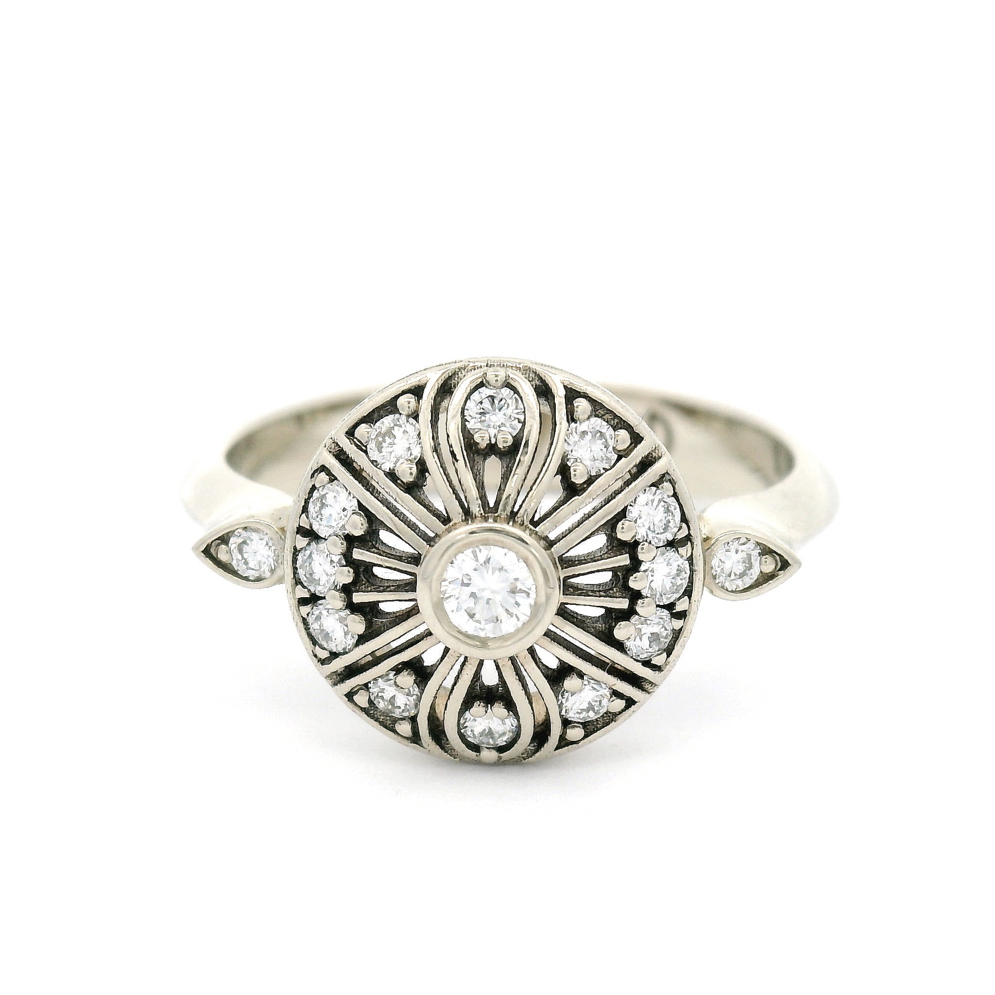 14k White Vintage-Inspired Engagement Ring with 0.25cts of Diamonds