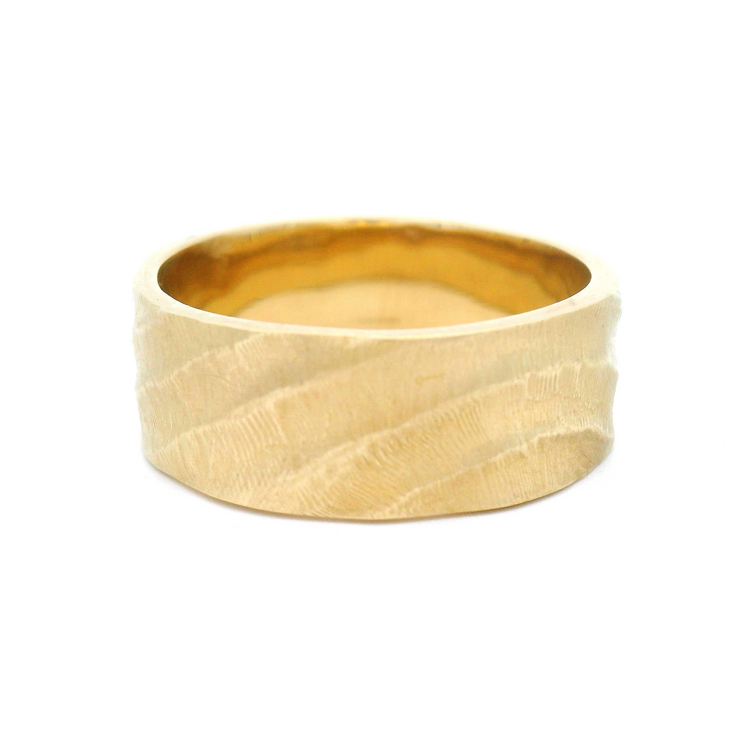 POM207-10k-yellow-7.5mm-wide-sculpted-texture-band