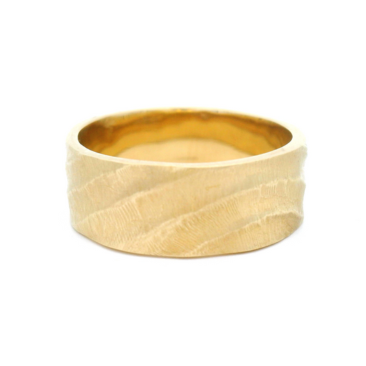 POM207-10k-yellow-7.5mm-wide-sculpted-texture-band