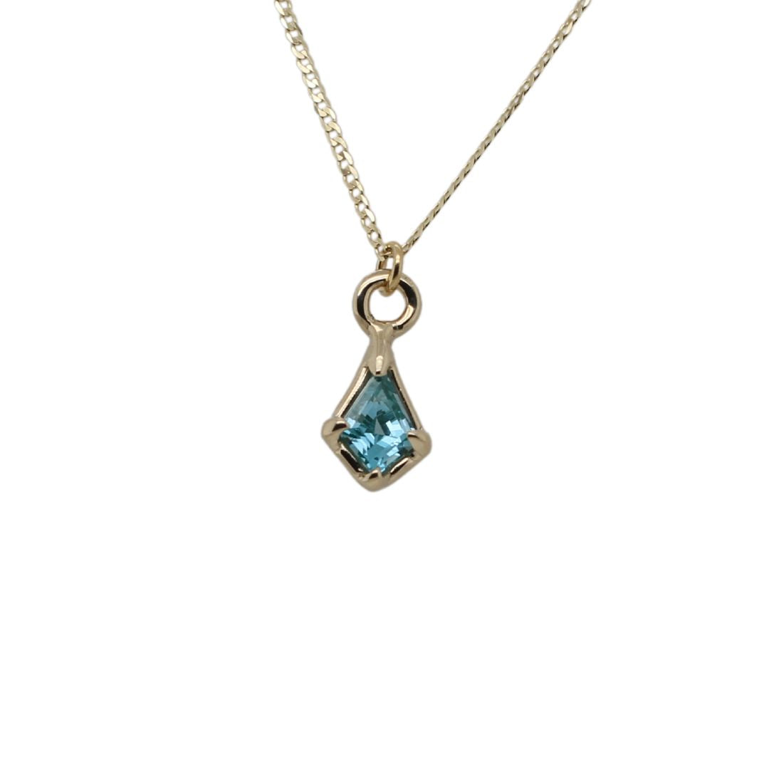 Gold Cyan Sapphire Pendant Necklace