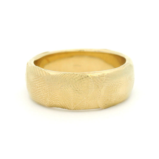10K yellow gold 7mm fingerprint ring, customizable with your or a loved one’s print.