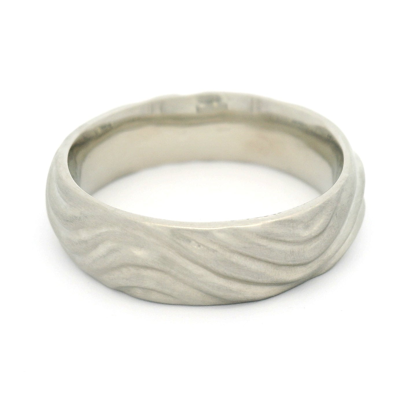 10k White 6.5mm Wide Sculpted Wave Band