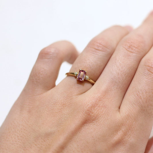 Sorbetto - Pink Sapphire Engagement Ring