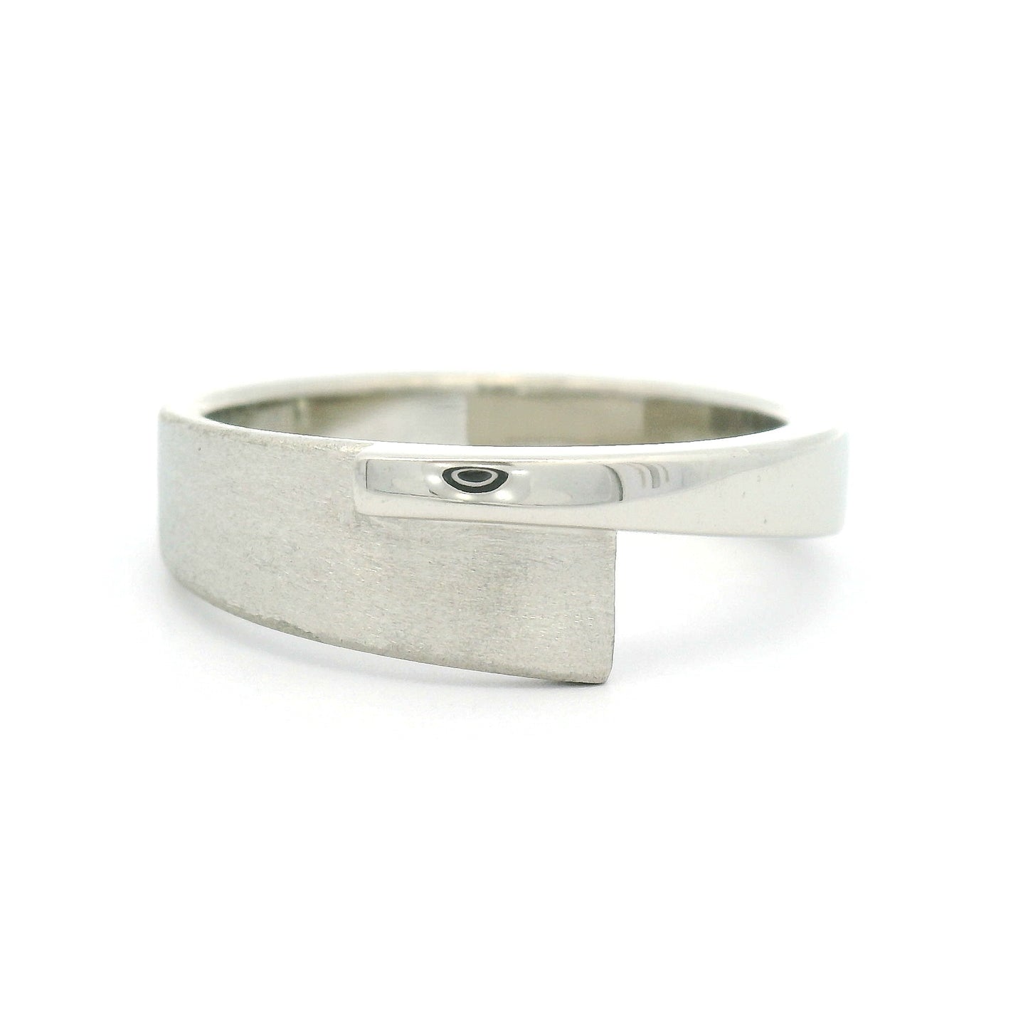10k White Textured Ouroboros Band