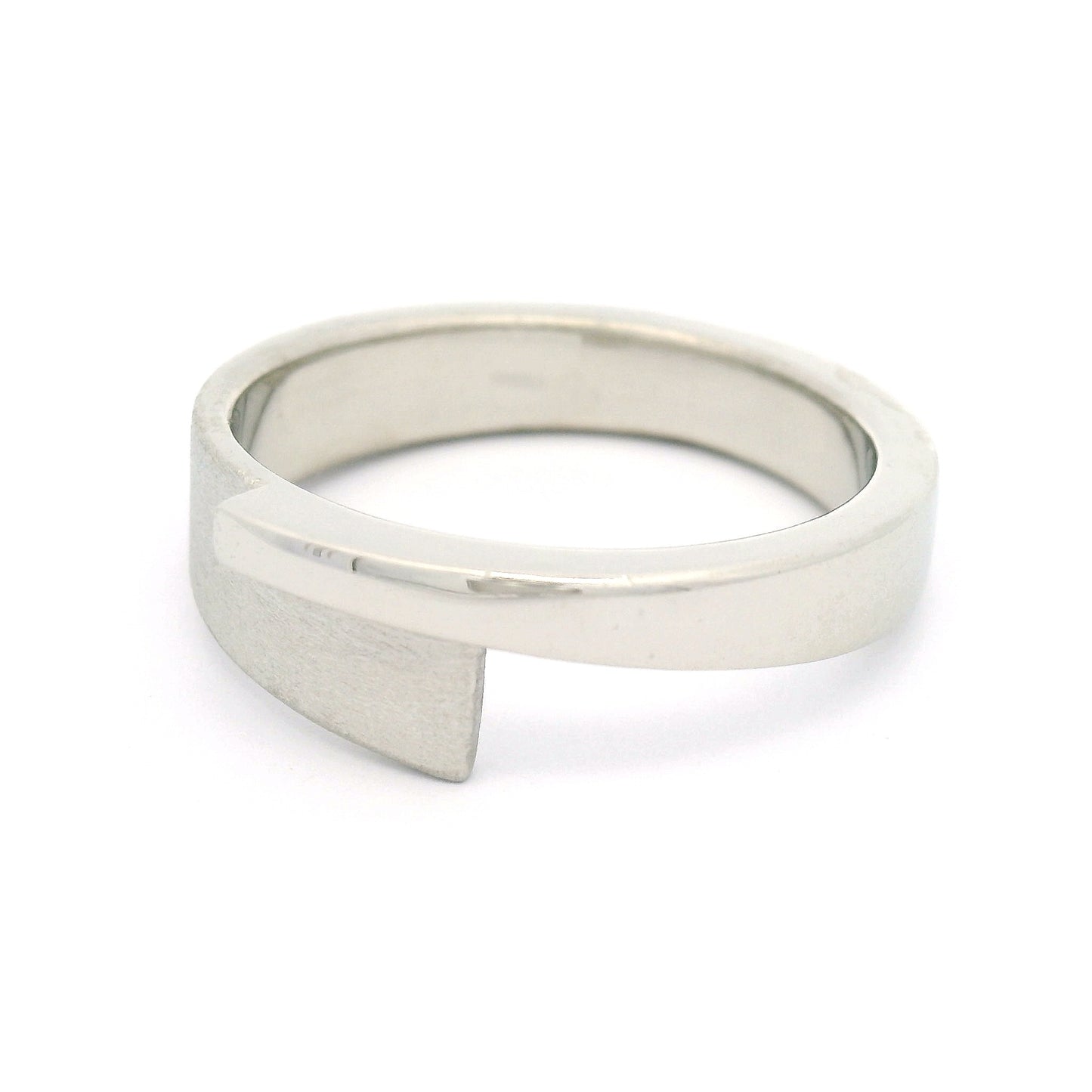 10k White Textured Ouroboros Band
