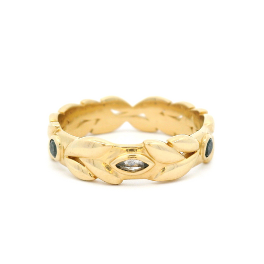 14k Yellow Leaf Band with 0.13cts Salt & Pepper and Black Diamonds