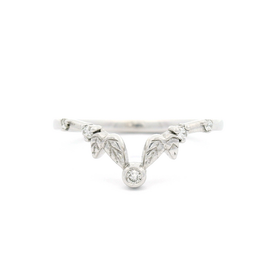14k White Contour Leaf Band with 0.05cts Diamonds