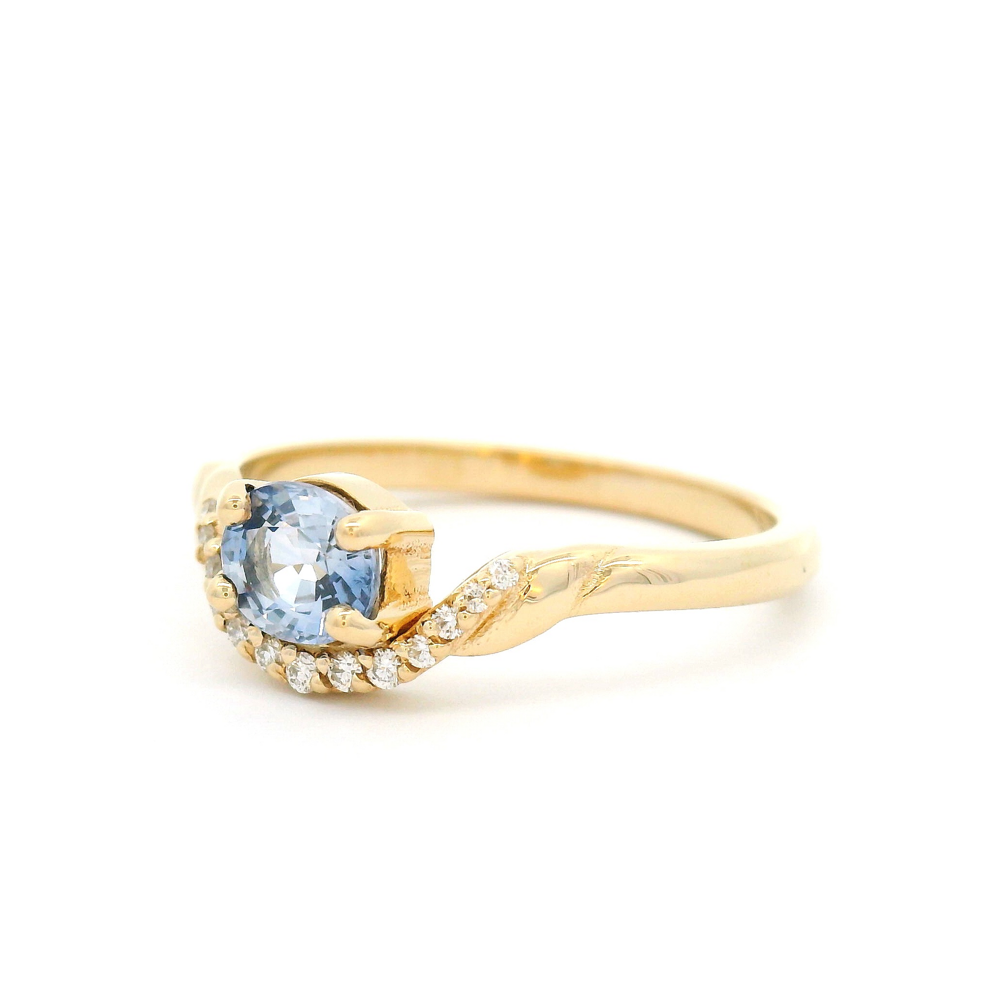 14k Yellow Engagement Ring with 0.69ct Blue Oval Sapphire and Accent Diamonds
