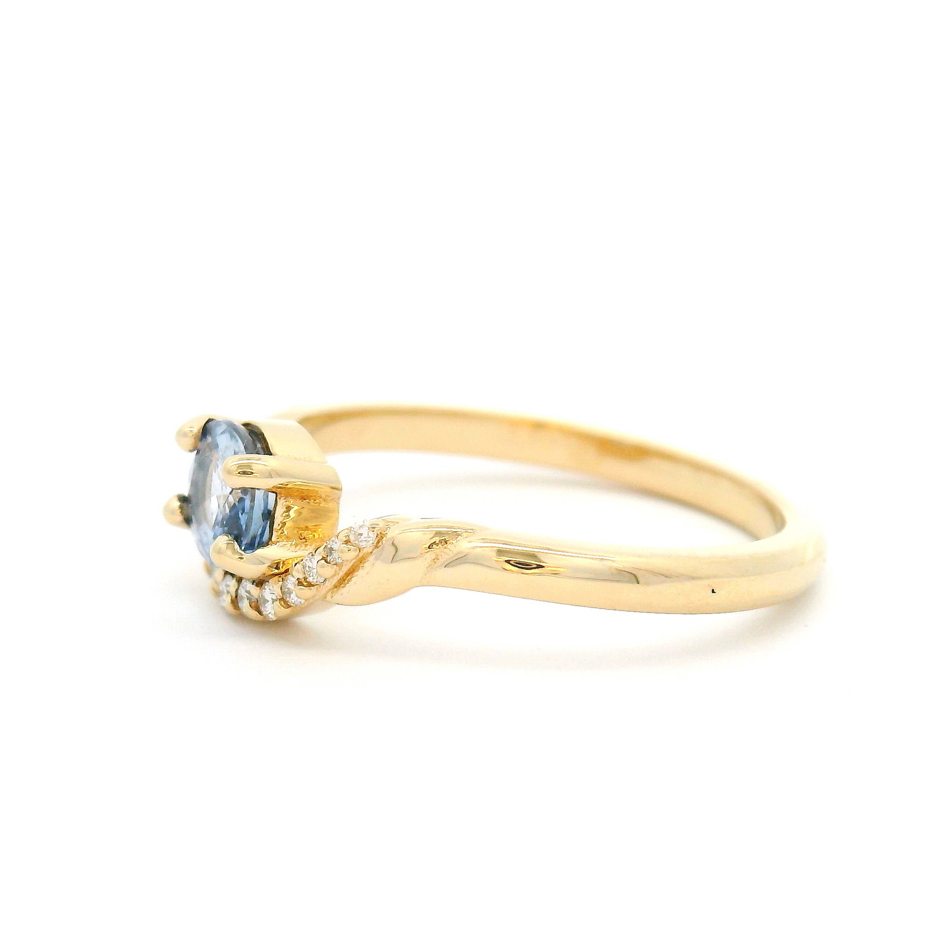14k Yellow Engagement Ring with 0.69ct Blue Oval Sapphire and Accent Diamonds

