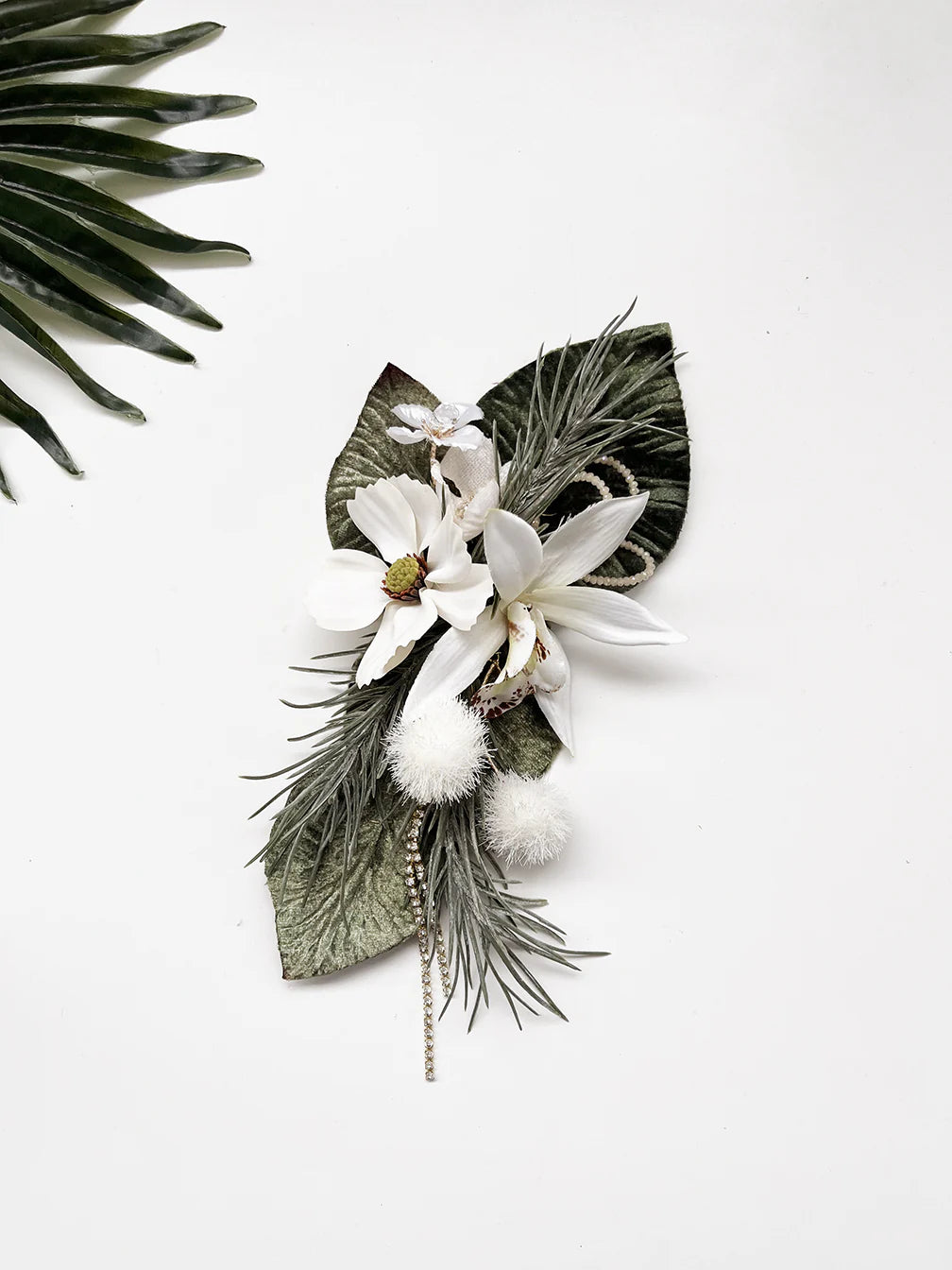 Holiday Garden Party White Flower Corsage/Brooch