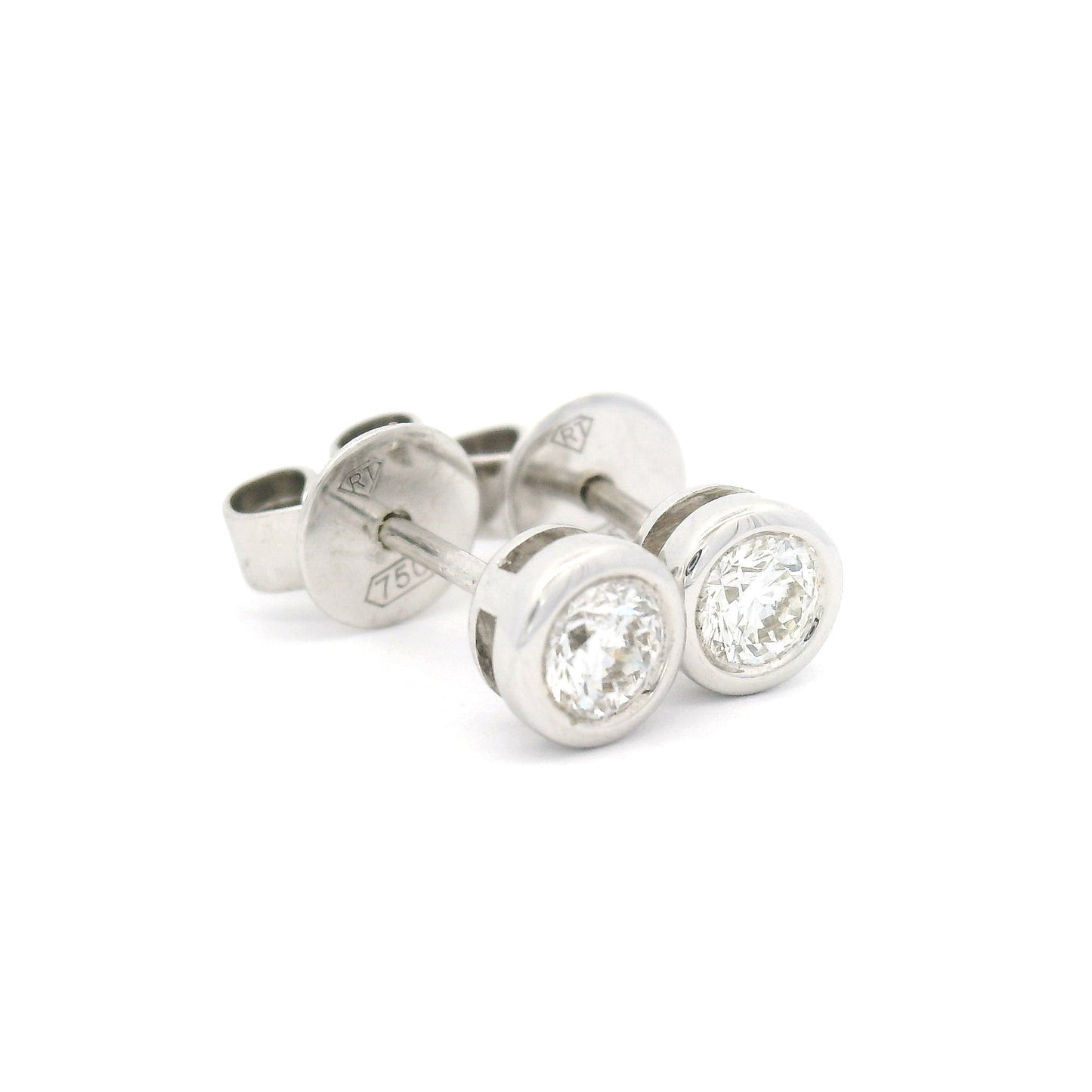 18k White Bezel-Set Studs with 0.30cts Natural Diamonds