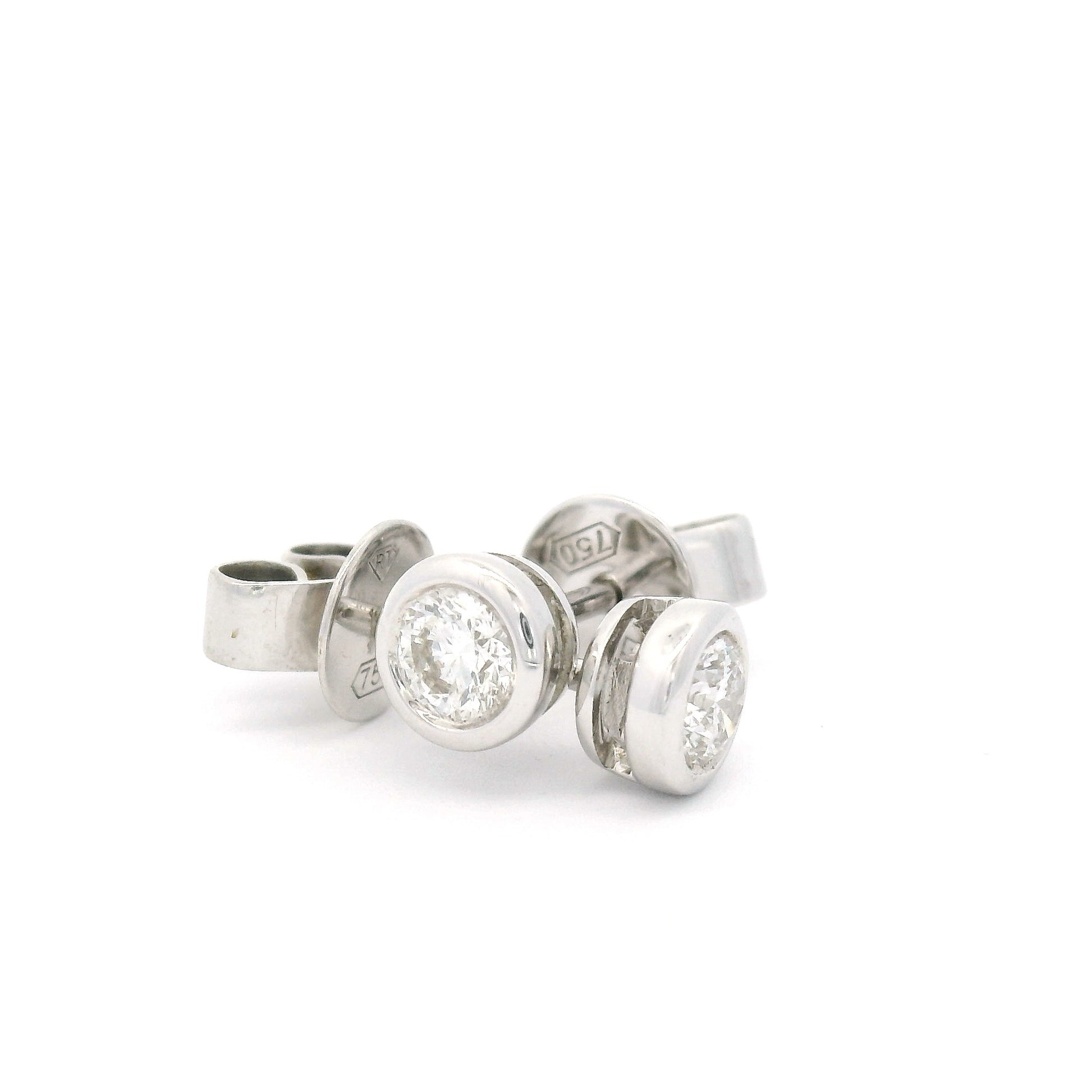 18k White Bezel-Set Studs with 0.30cts Natural Diamonds