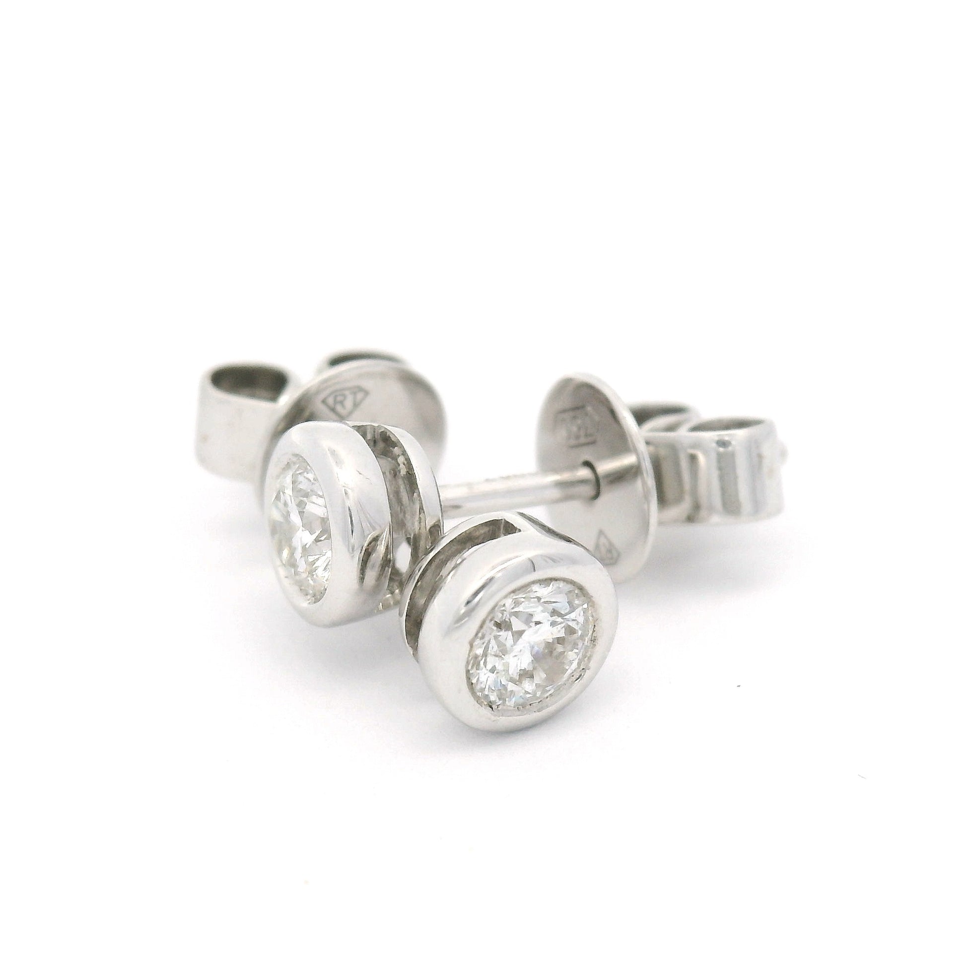 18k White Bezel-Set Studs with 0.30cts Natural Diamonds