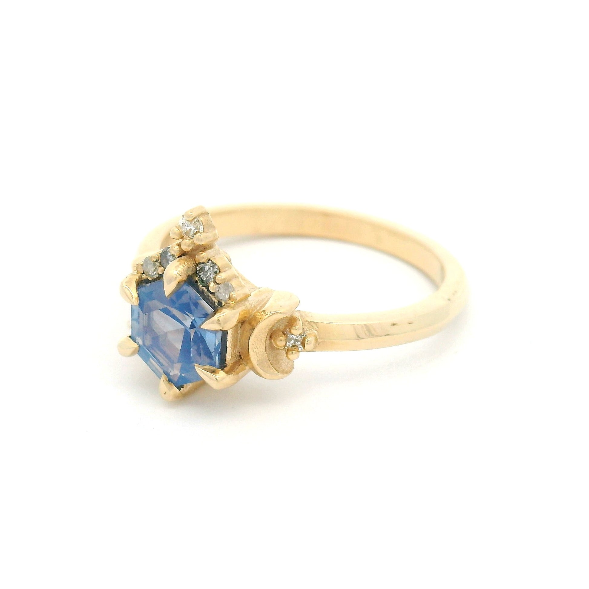 10k Yellow Engagement Ring with 0.95ct Violet Sapphire and Accent Diamonds