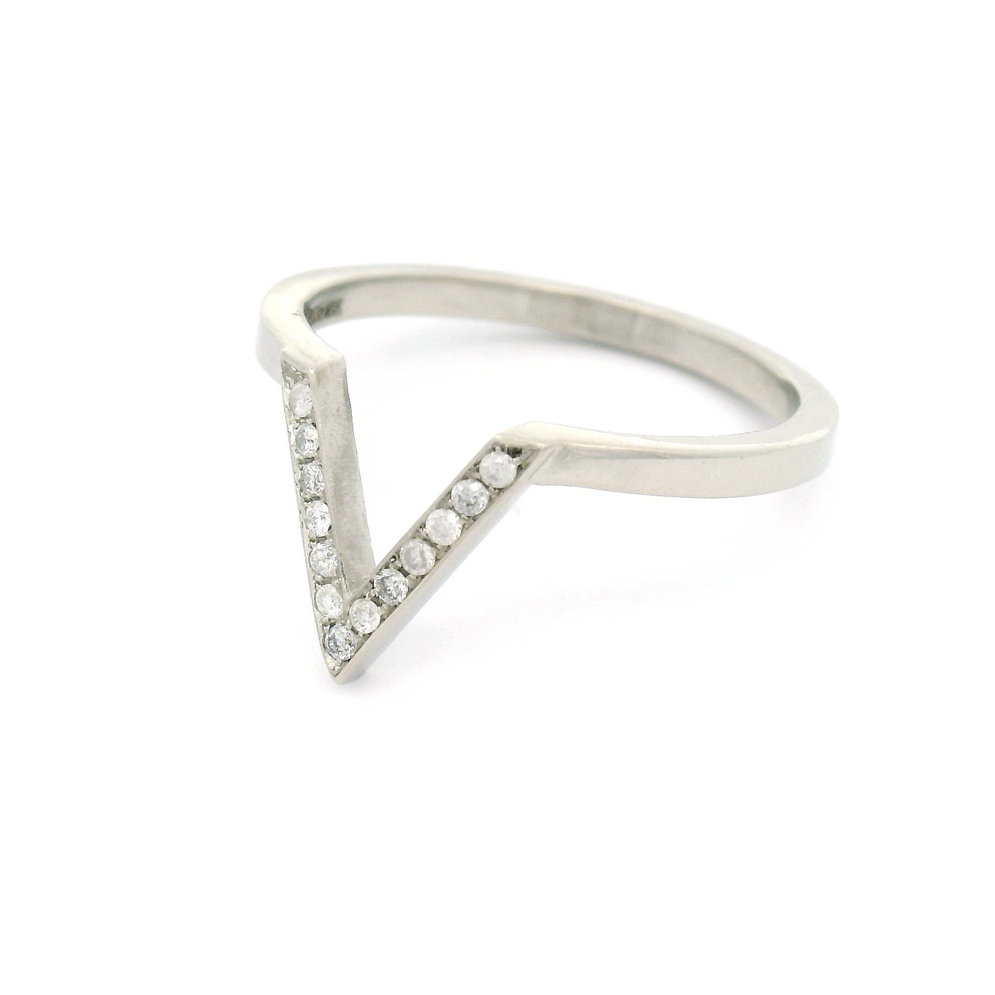 14k White Chevron Band with Bead-Set White Diamonds