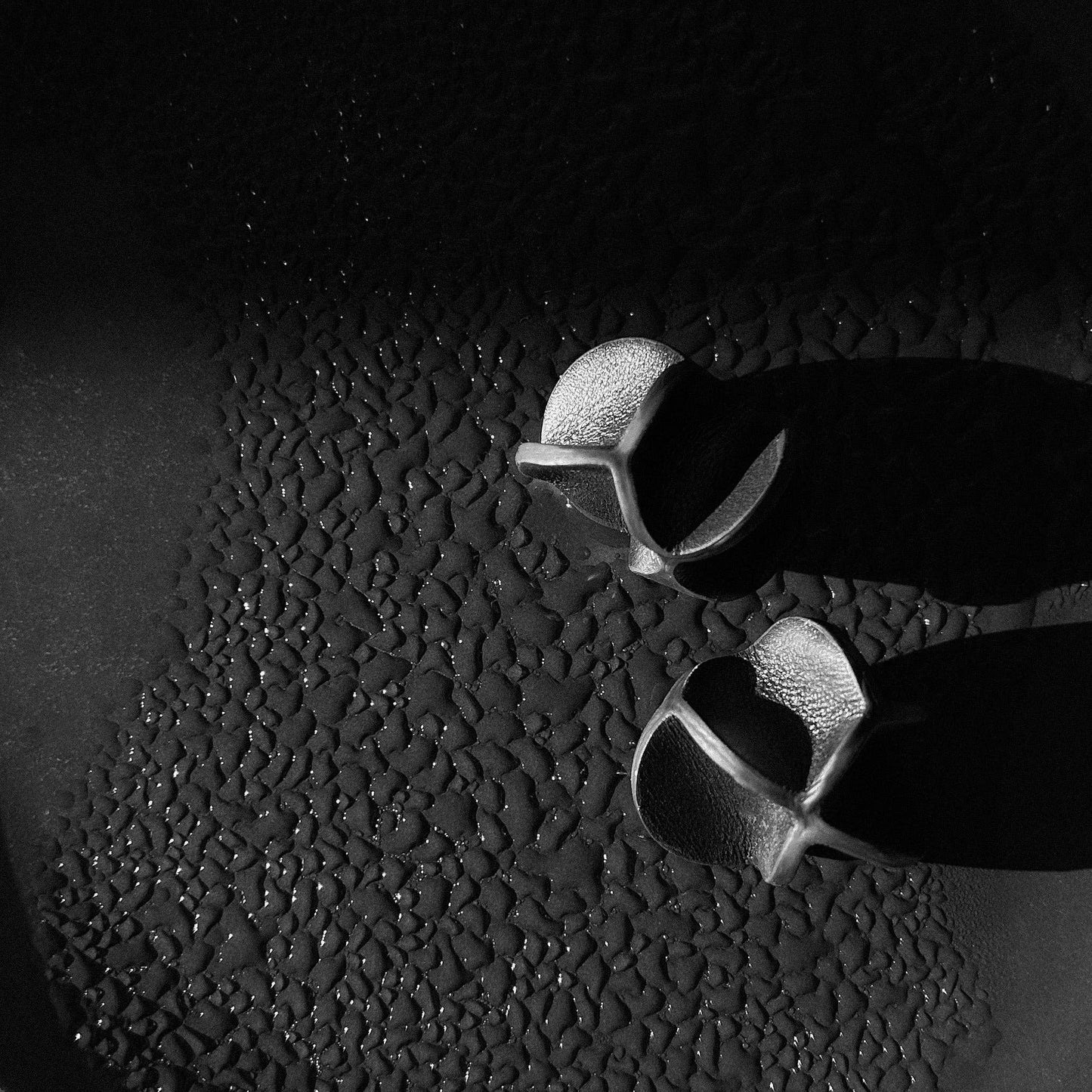 Rivelis Leather Black Earrings