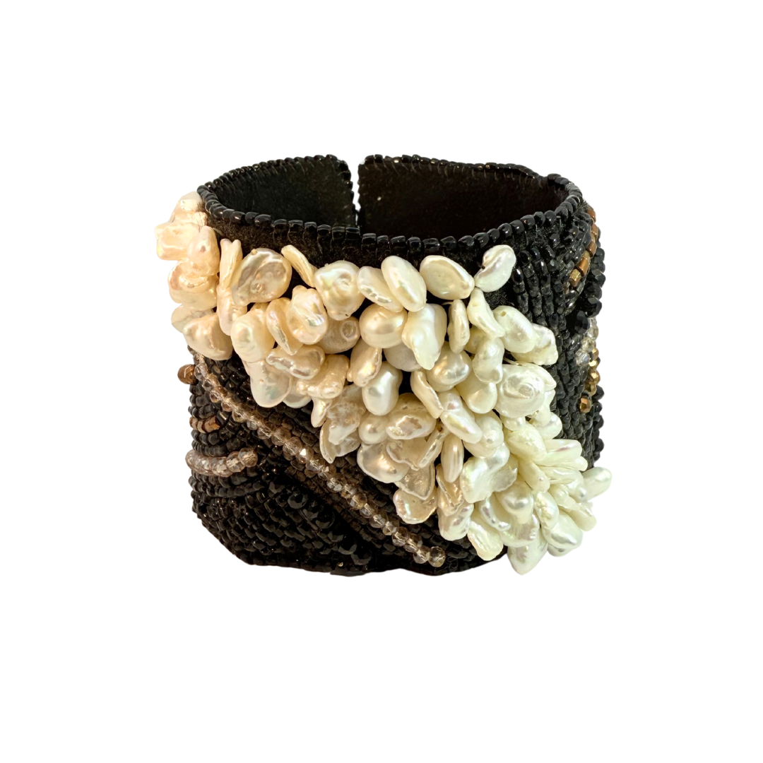 White Freshwater Pearls Beaded Bracelet